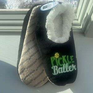 NWT Pickle Baller Slippers